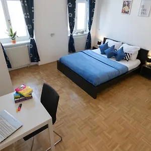 Apartament Yeshello Near Station, Wiedeń