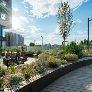 Residence, Marina Tower - Danube Aparthotel
